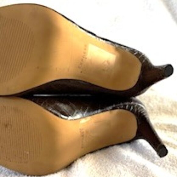 Express dark brown croc embossed heeled booties NWT Size 8 - Picture 10 of 10